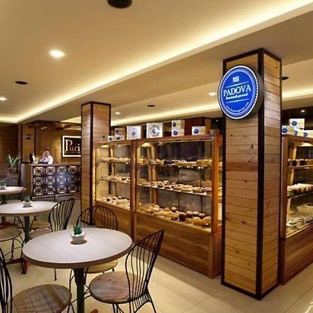 Life Puri Hotel Surabaya Gubeng Eksteriør billede