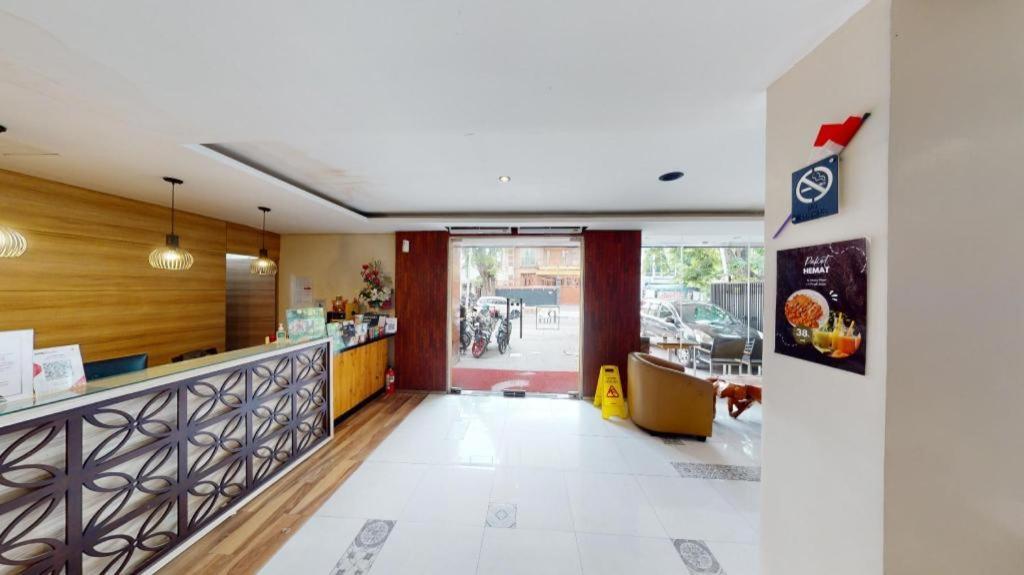Life Puri Hotel Surabaya Gubeng Eksteriør billede