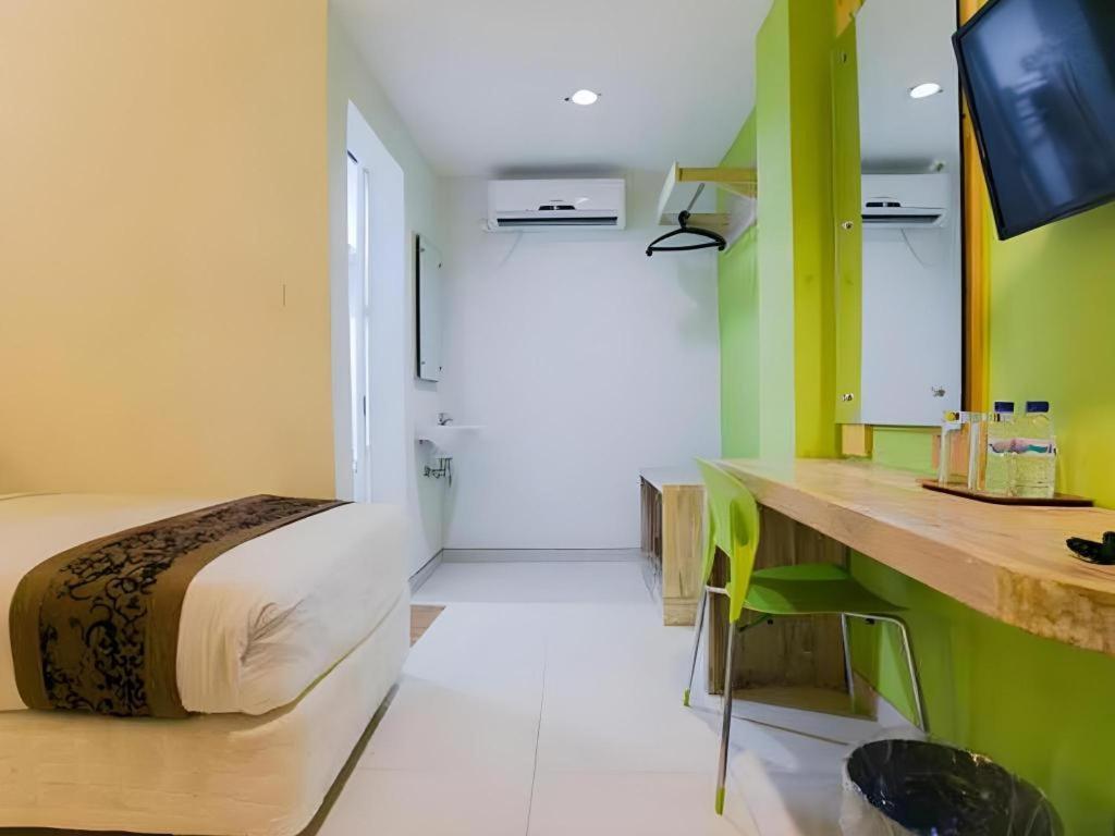 Life Puri Hotel Surabaya Gubeng Eksteriør billede