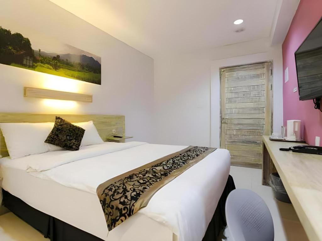 Life Puri Hotel Surabaya Gubeng Eksteriør billede
