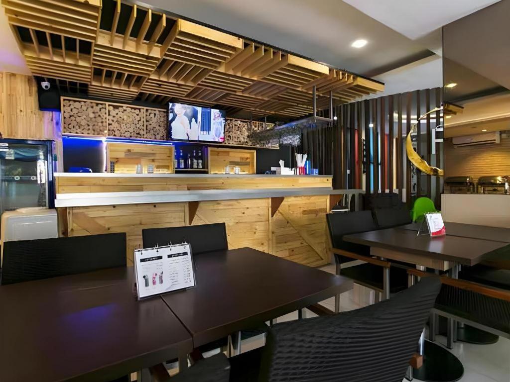Life Puri Hotel Surabaya Gubeng Eksteriør billede