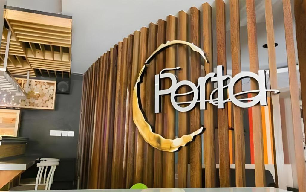 Life Puri Hotel Surabaya Gubeng Eksteriør billede